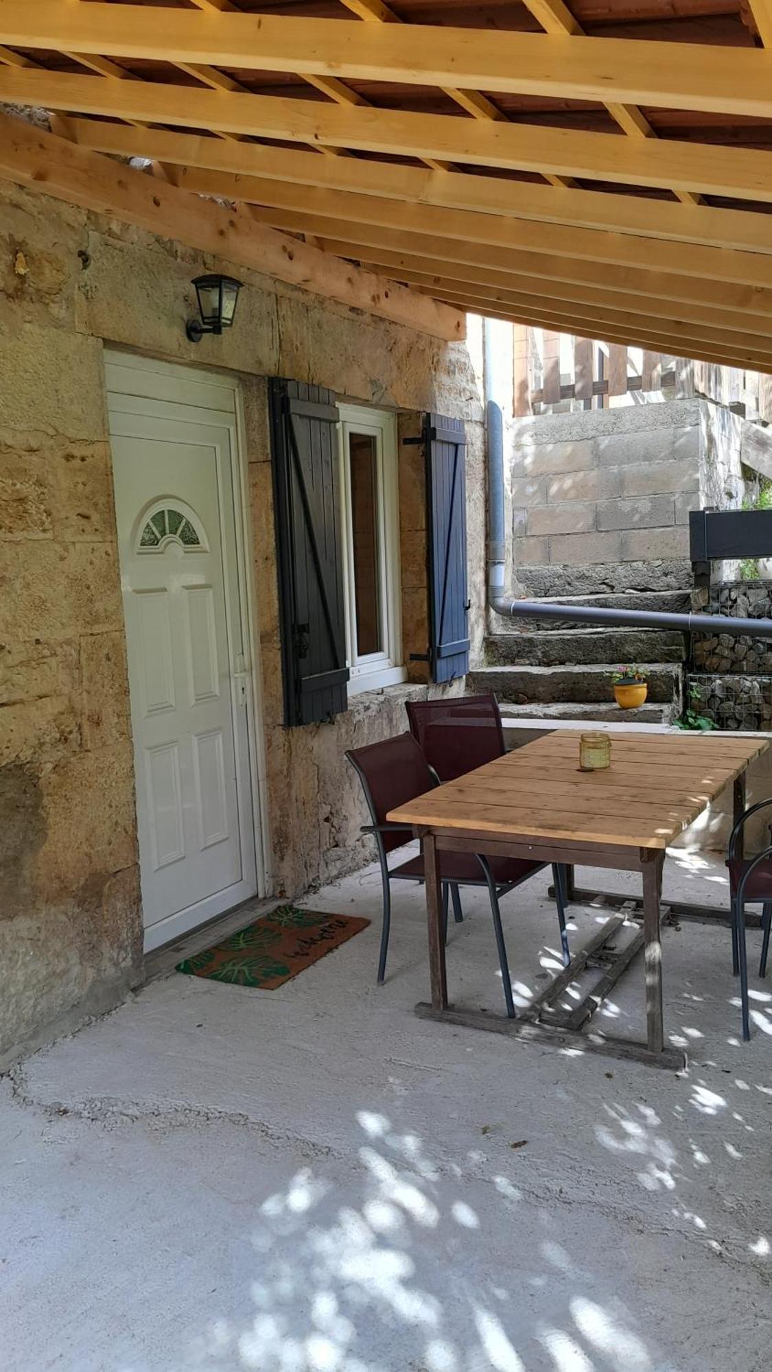 Maison Renove En Pierre Crotenay Exteriér fotografie